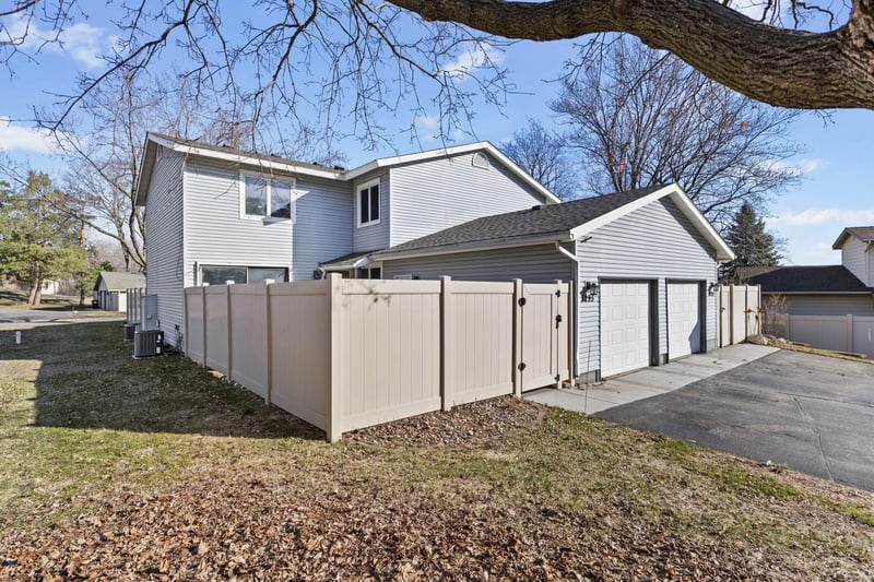 3295 67th St E, Inver Grove Heights, MN 55076