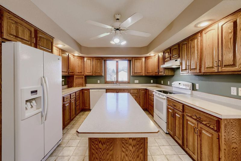 39 Jefferson Ct, Hastings, MN 55033