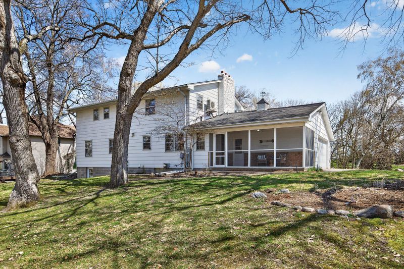 8225 Niagara Ln N, Maple Grove, MN 55311