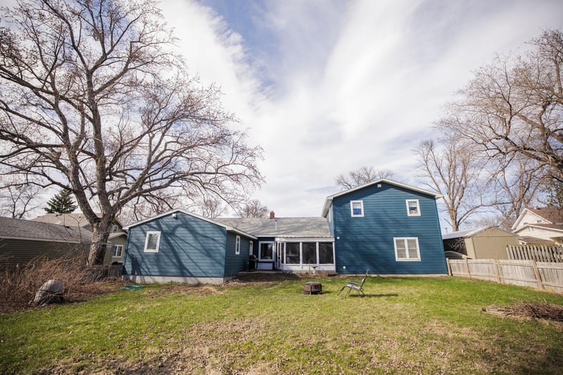 507 W 11th St, Morris, MN 56267