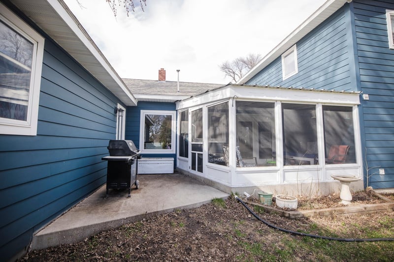 507 W 11th St, Morris, MN 56267