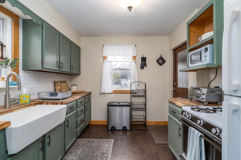 601 N Front St, Crookston, MN 56716