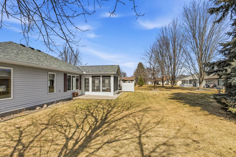 964 Willow Grove Cir, Waite Park, MN 56387