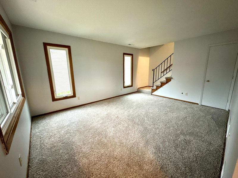 4725 Lund Point, Eagan, MN 55122