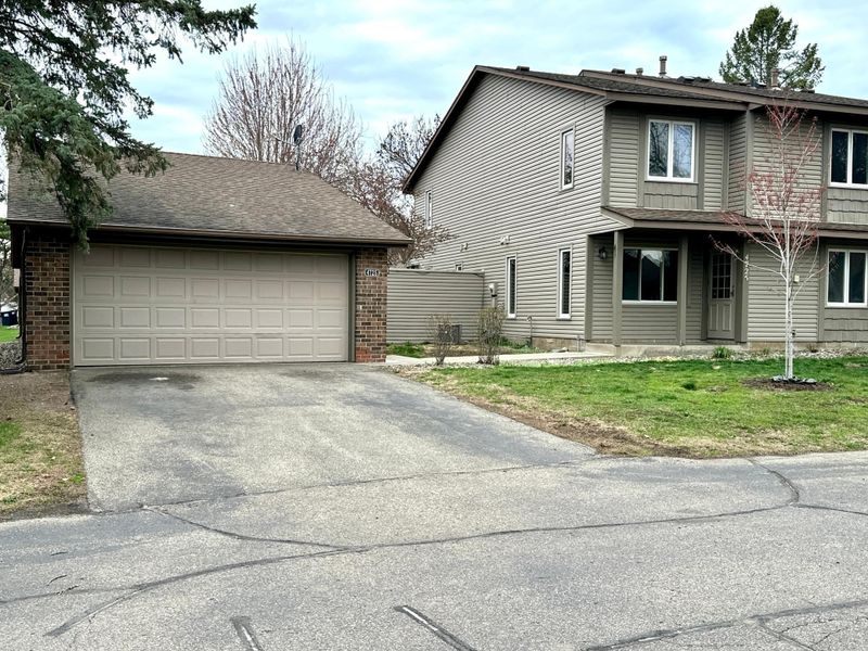 4725 Lund Point, Eagan, MN 55122