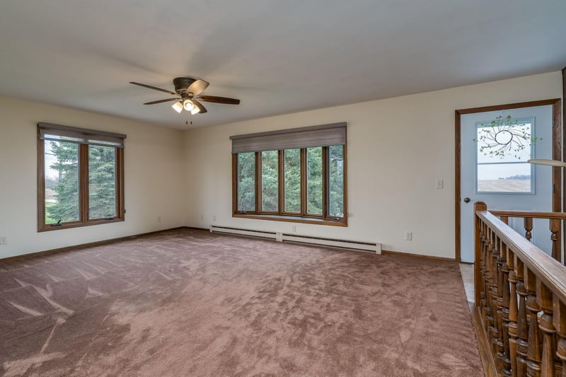 235 390th Ave, Janesville, MN 56048