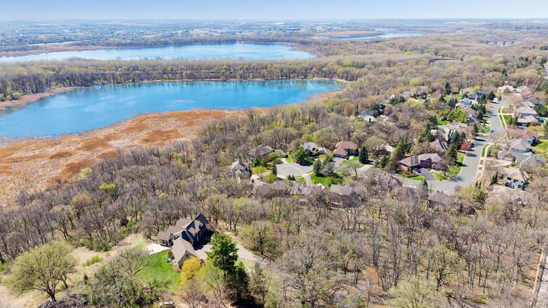 6954 Kenmare Dr, Bloomington, MN 55438