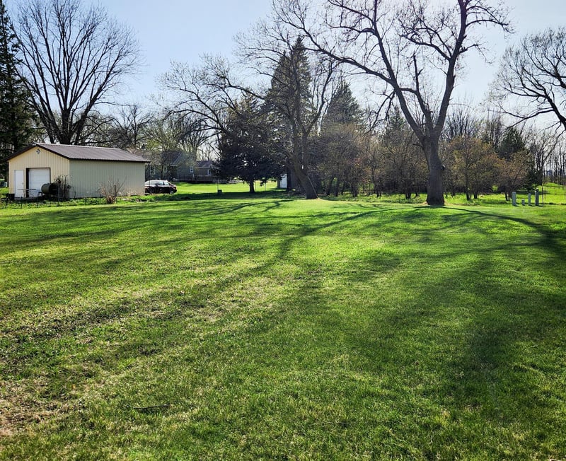 406 N 11th St, Olivia, MN 56277