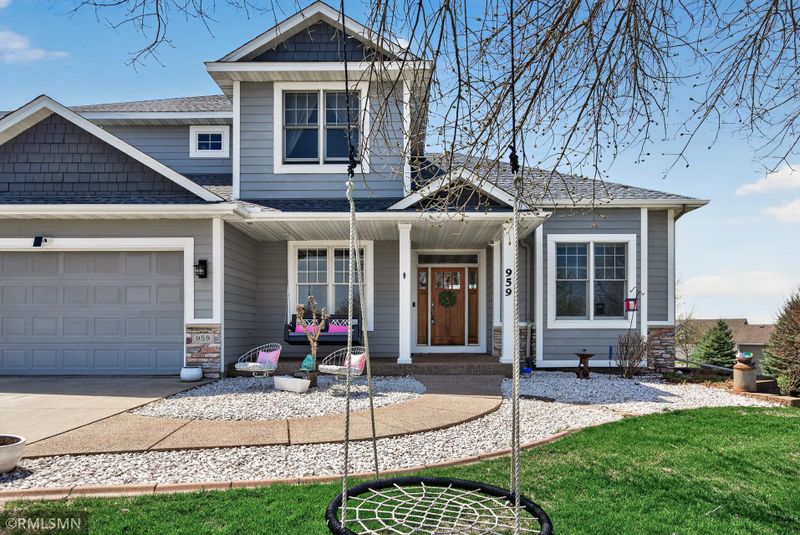 959 Vine Cir, Jordan, MN 55352