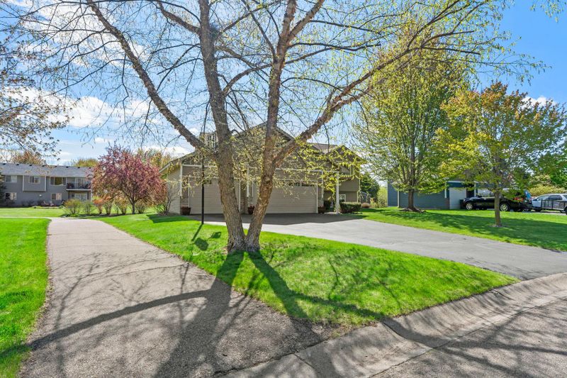 7018 Eagle Trl, Centerville, MN 55038