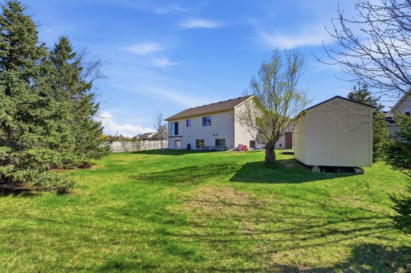 327 4th Ave SE, Saint Joseph, MN 56374