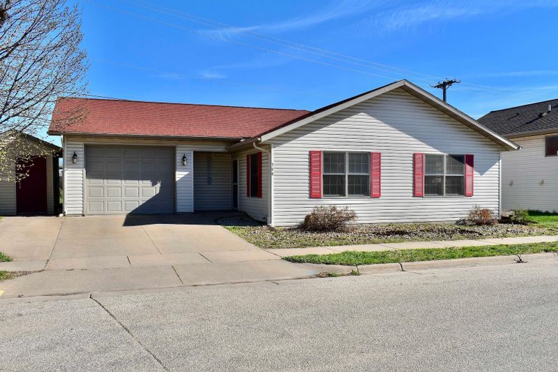 760 Jimmy Carter Pl, Winona, MN 55987