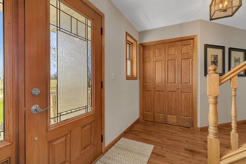 18724 Fall Ridge Rd, Richmond, MN 56368