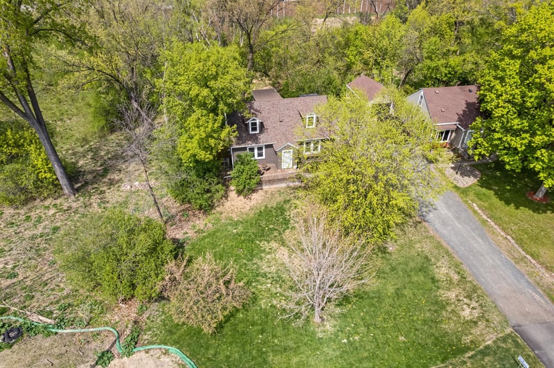 1221 County Road D E, Vadnais Heights, MN 55109