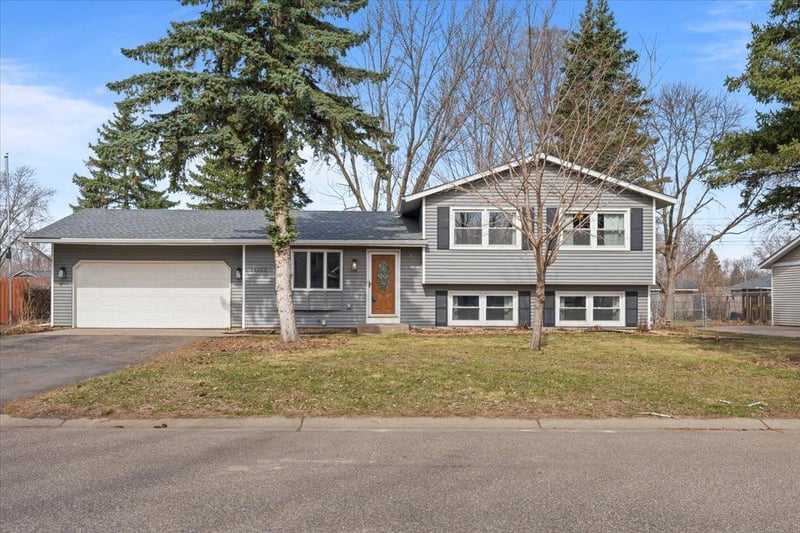 16263 Fishing Way W, Rosemount, MN 55068