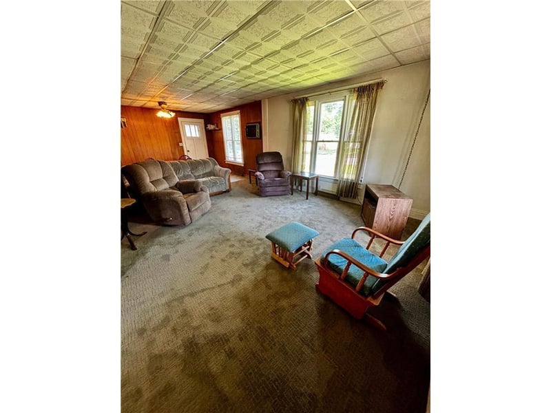 504 3rd Ave SE, Pipestone, MN 56164