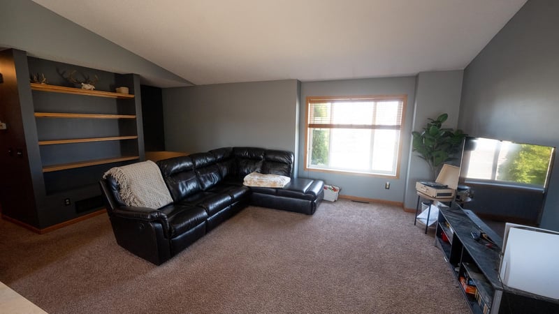 603 Horseshoe Ln, Braham, MN 55006
