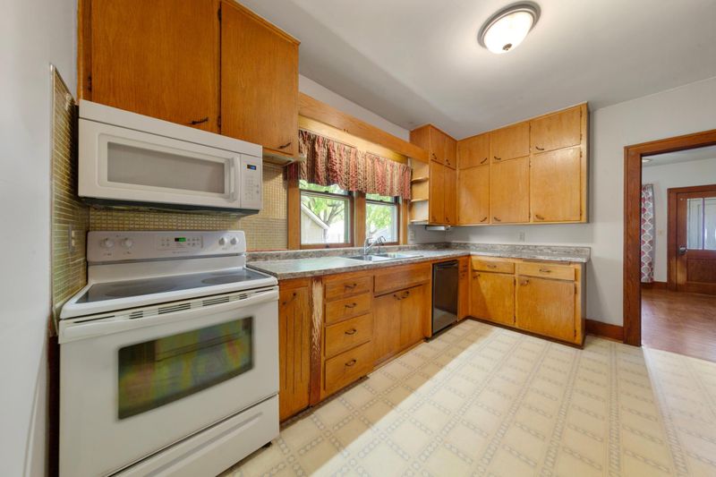 420 Main St W, Waterville, MN 56096