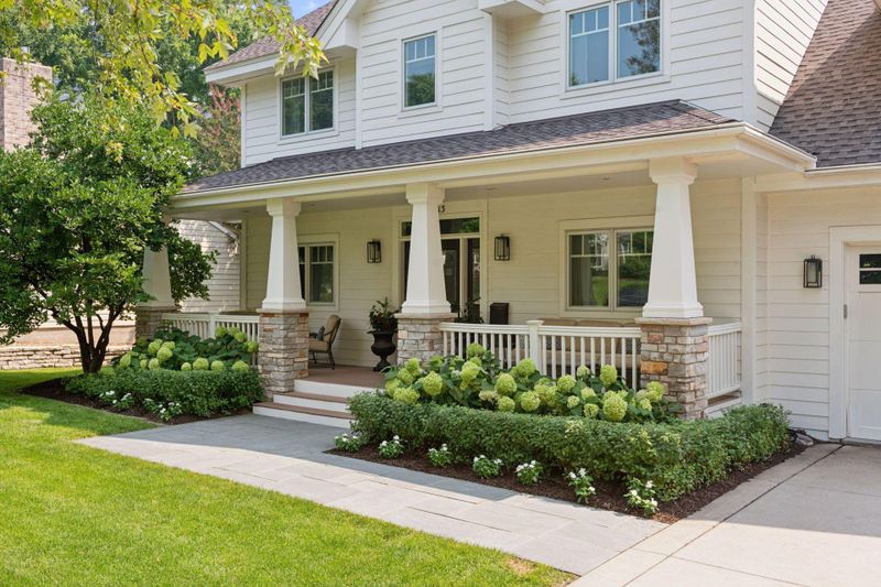 5613 Sherwood Ave, Edina, MN 55424