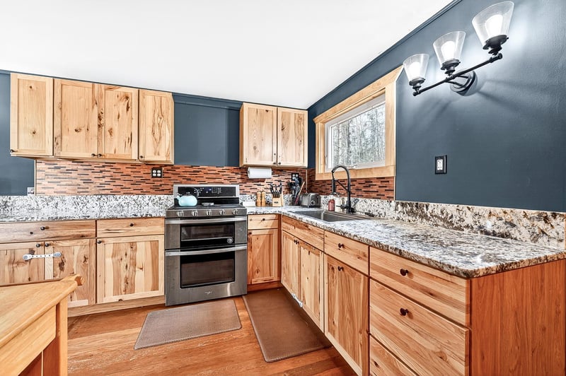 5190 E Koenen Rd, South Range, WI 54874