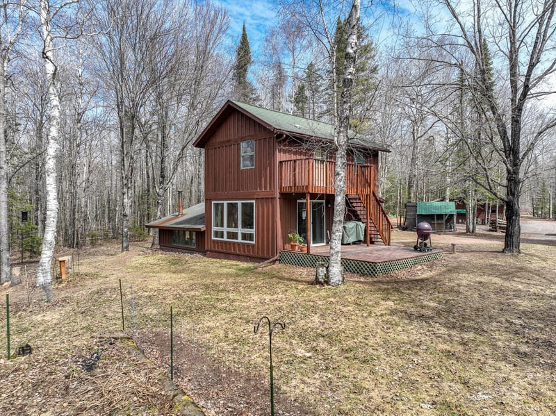 5190 E Koenen Rd, South Range, WI 54874