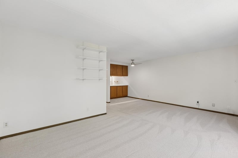 6650 Vernon Ave S #409, Edina, MN 55436