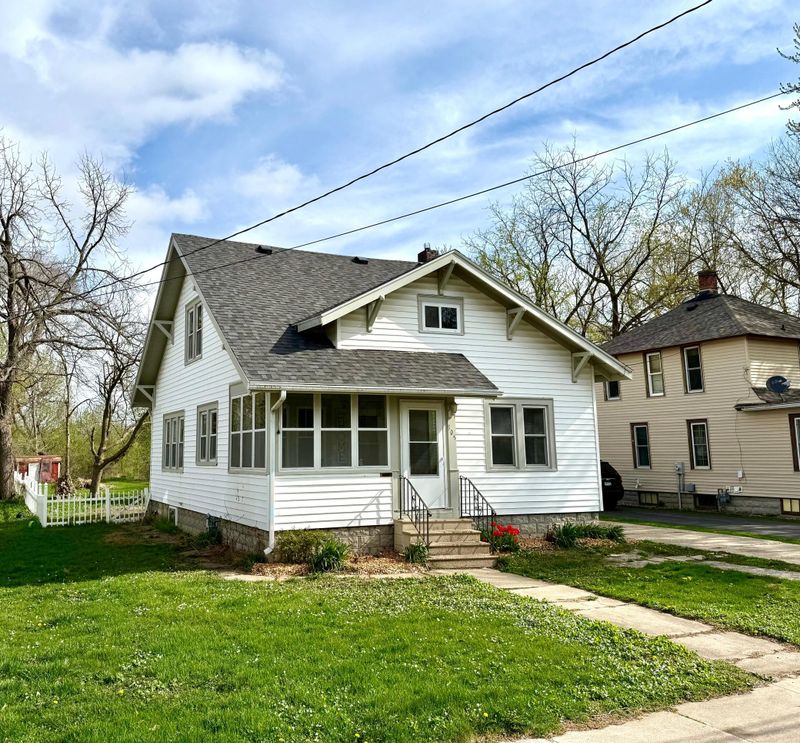 805 6th Ave SE, Austin, MN 55912