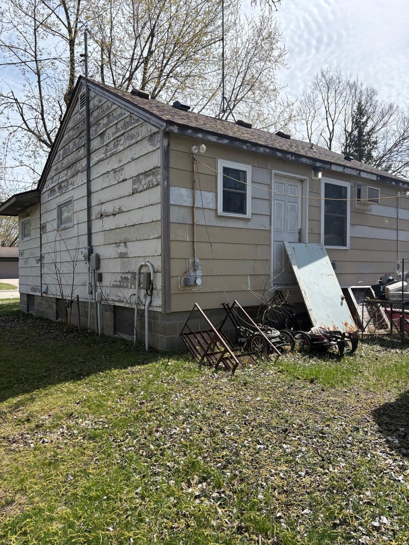 23478 Farwell Ave, Warsaw, MN 55087