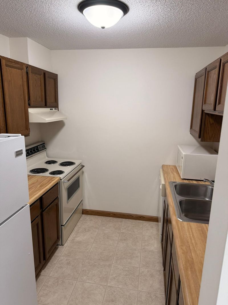 2120 Valleyhigh Dr NW #C206, Rochester, MN 55901