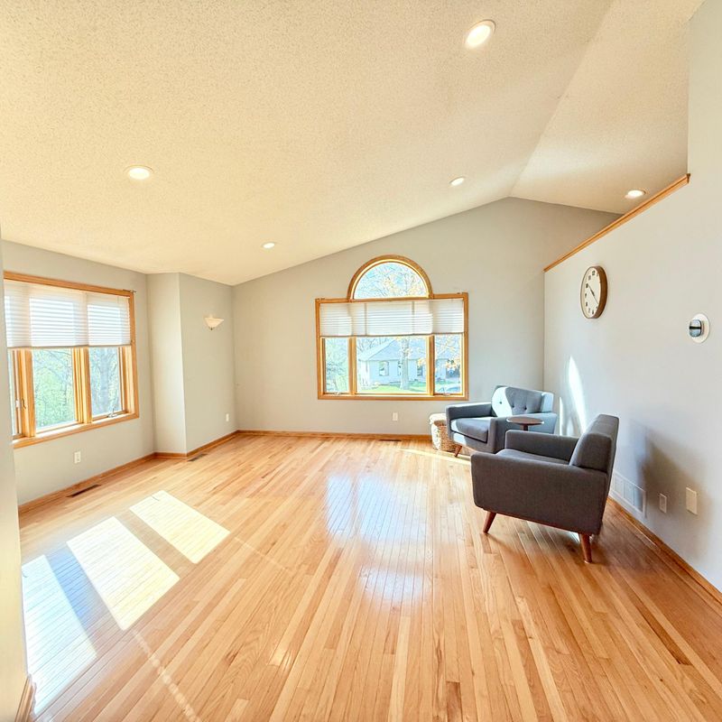 1978 Neal St, Red Wing, MN 55066