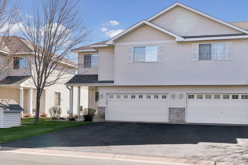 22425 Evergreen Cir, Forest Lake, MN 55025