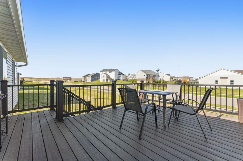 380 Cross Cir, Dundas, MN 55019