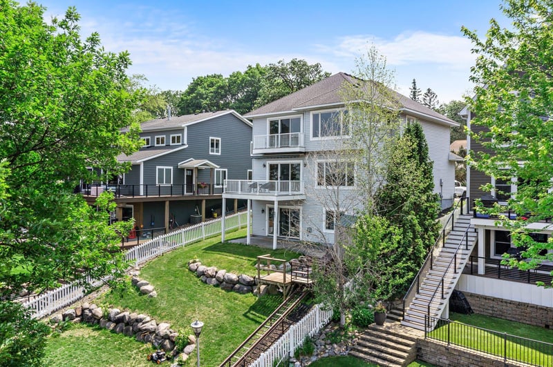 3868 Green Heights Trl SW, Prior Lake, MN 55372