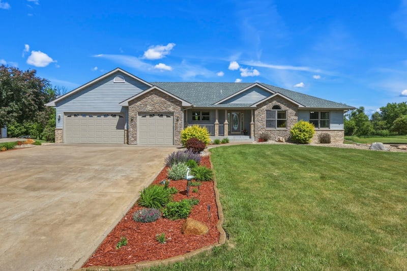 39829 Hastings St NE, Stanchfield, MN 55080