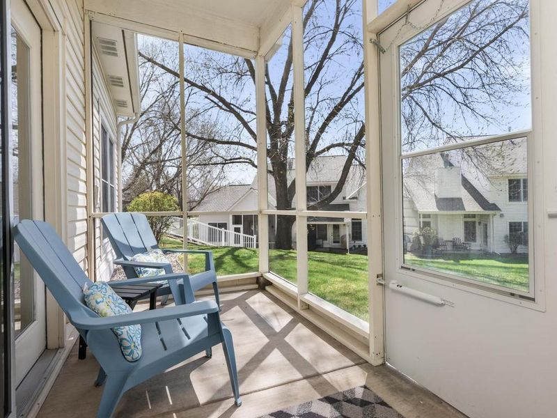 11011 Oregon Curve, Bloomington, MN 55438