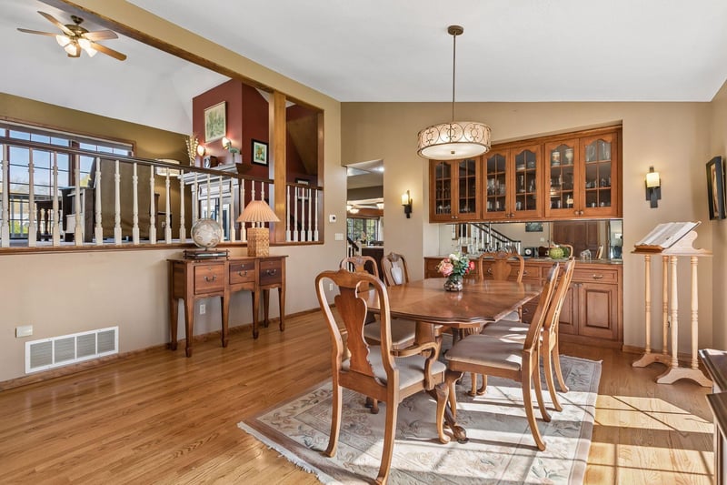 3306 Belden Dr, Saint Anthony, MN 55418