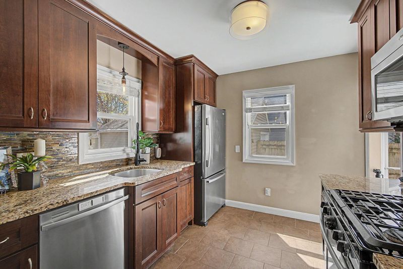 2825 Pennsylvania Ave S, Saint Louis Park, MN 55426
