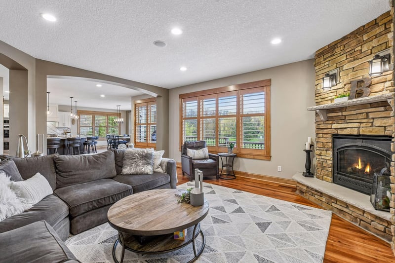 1010 Drake Ct, Independence, MN 55359