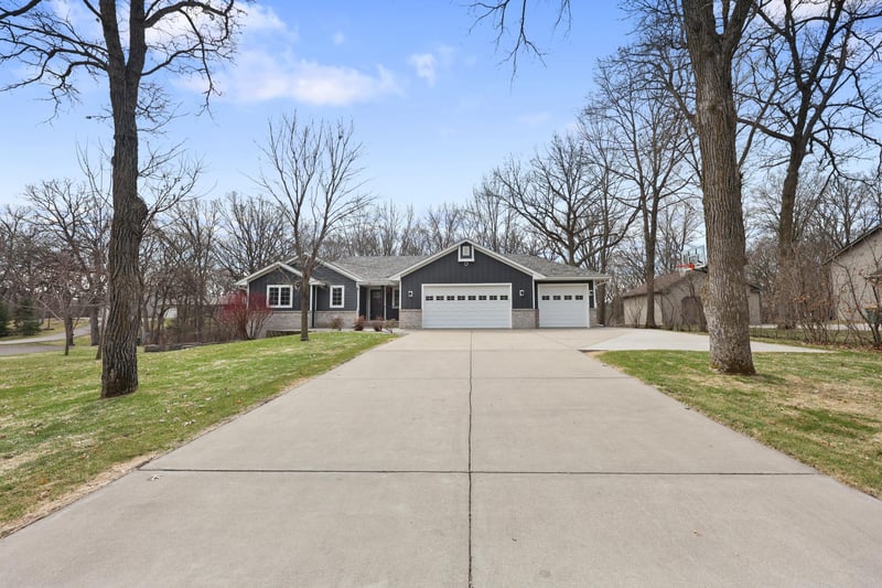 326 N Hickory St, Royalton, MN 56373