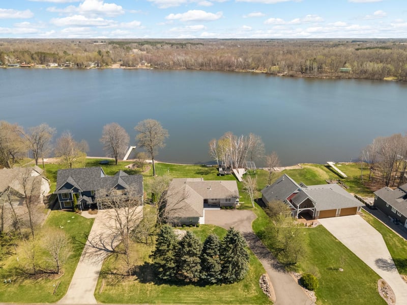 27225 Bayshore Dr NW, Isanti, MN 55040