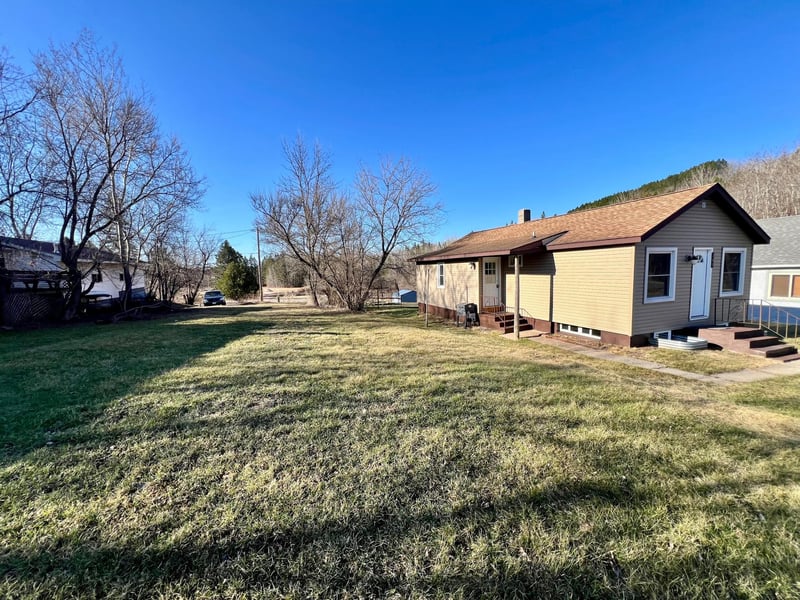 209 2nd Ave, Calumet, MN 55716