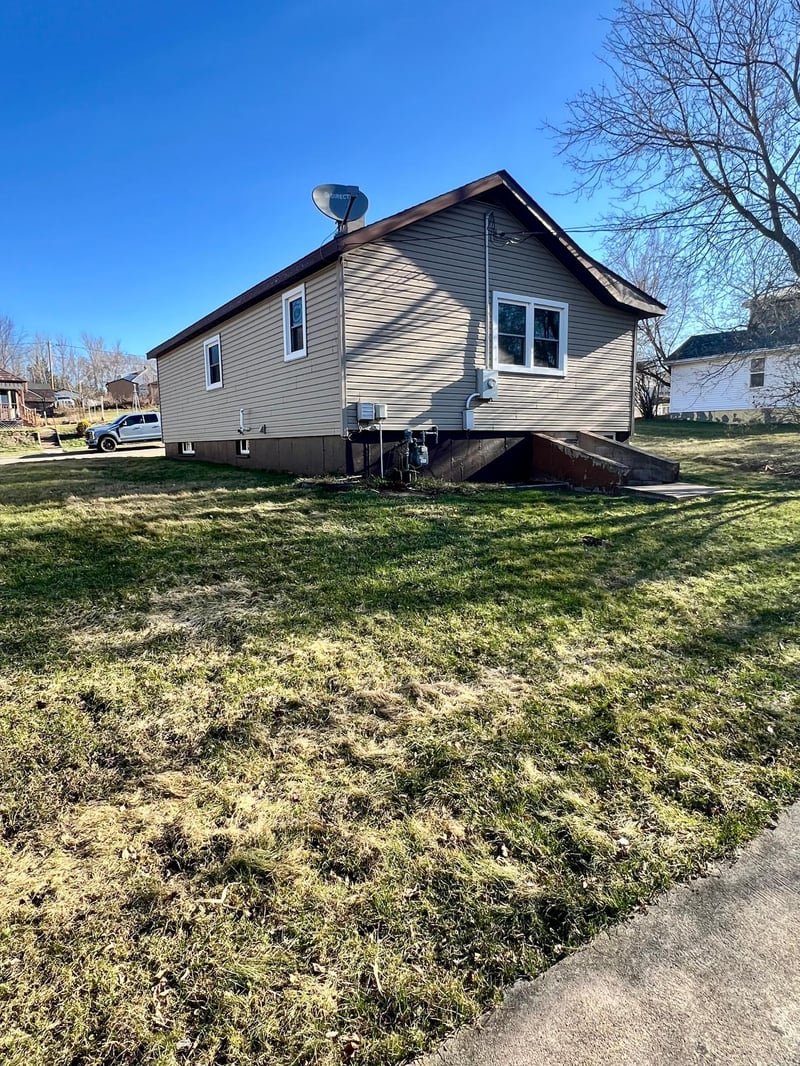 209 2nd Ave, Calumet, MN 55716