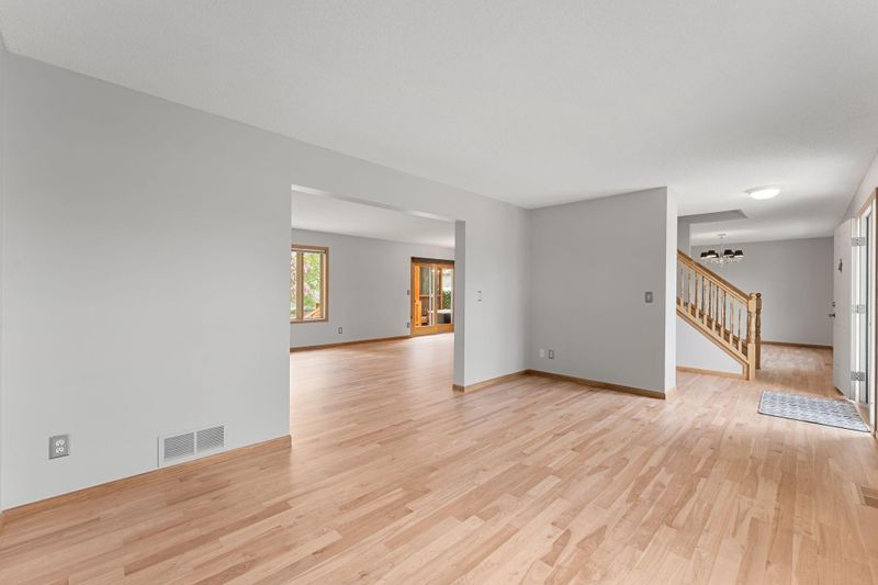 12366 Buckthorn Trl, Rogers, MN 55374