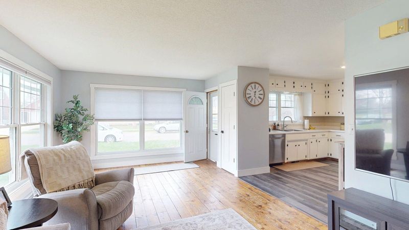403 3rd Ave SE, Pine Island, MN 55963