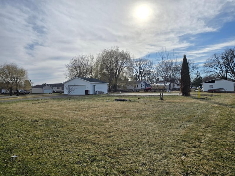 405 Rosabelle Ct, Grasston, MN 55030