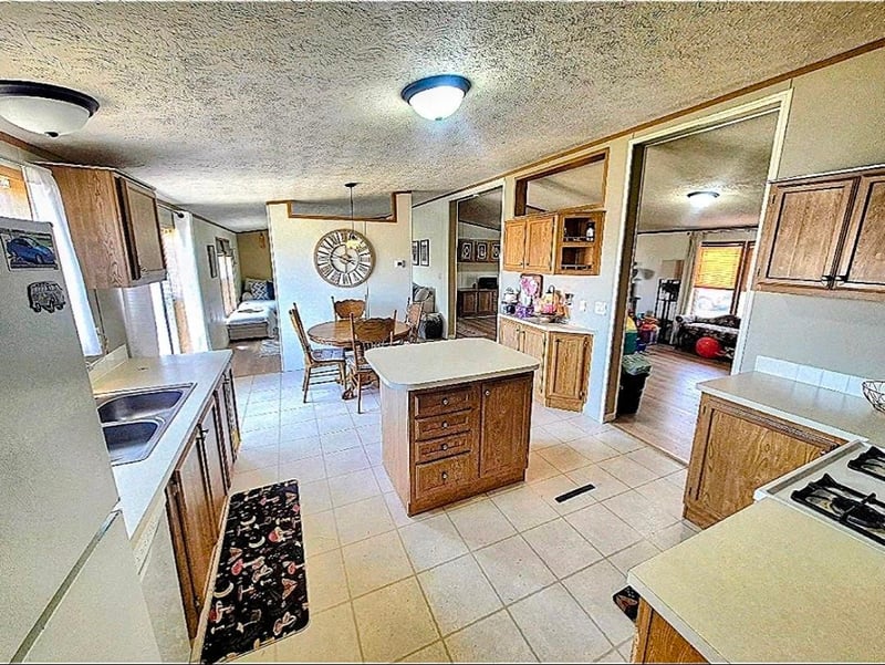 116 3rd St S, Gaylord, MN 55334