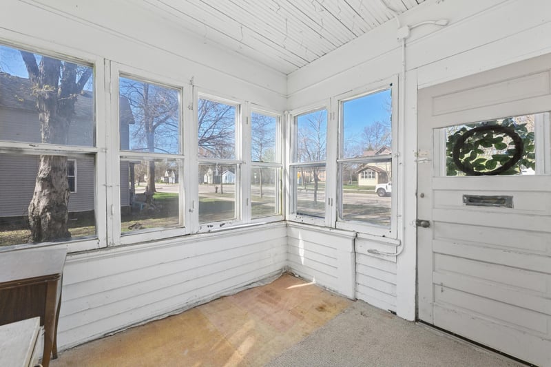 335 Adams St SE, Hutchinson, MN 55350