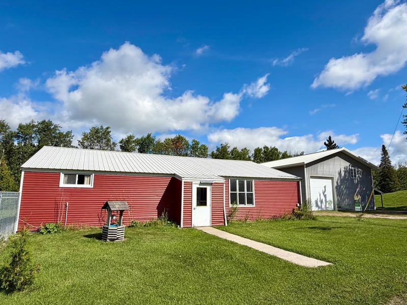 43381 State Highway 11, Roseau, MN 56751