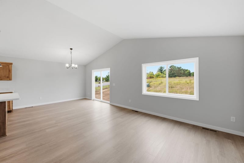 413 Bluebird St, Mora, MN 55051