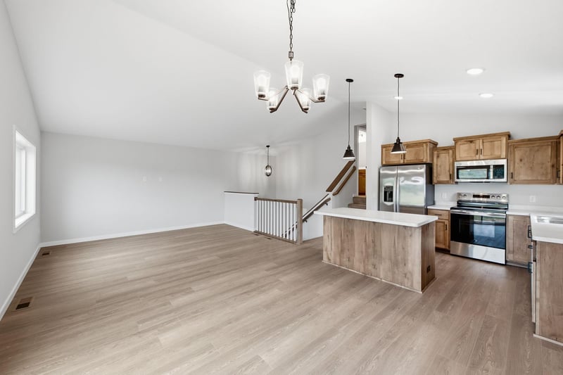 413 Bluebird St, Mora, MN 55051